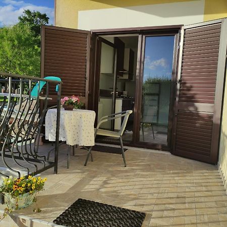 Apartmani Melia Marčelji Buitenkant foto