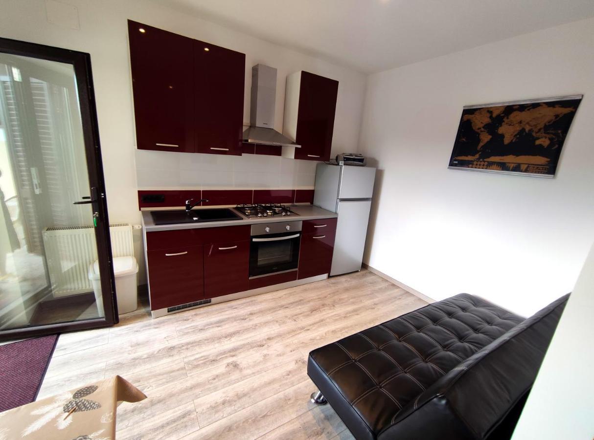 Apartmani Melia Marčelji Buitenkant foto